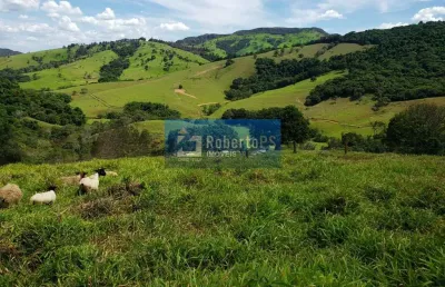 Fazenda com 1 sala à venda no Centro, Capitólio 