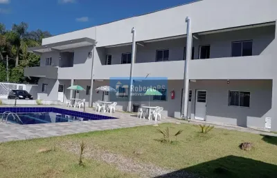 Pousada em ótima localização na praia do maranduba, em ubatuba à 700 metros da praia.