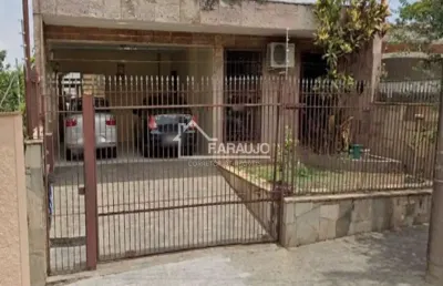 Casa com 5 quartos à venda na Rua Pombal Ruggeri, 393, Vila Trujillo, Sorocaba
