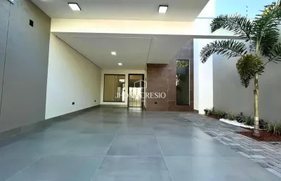 Casa de excelente acabamento no jardim império do sol.