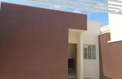 Casa térrea com 150 m² de terreno e 60 m² de construção, 2 quartos e quintal, monte carlo indaiatuba