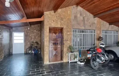 Imperdível oportunidade: casa à venda em taubaté-sp, parque bandeirantes. 3 quartos, 1 suíte, 1 sala, 2 banheiros, 3 vagas. 240 m².
