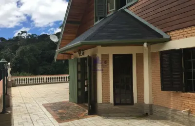 Imperdível: casa à venda em campos do jordão-sp, no bairro parque pedra do baú, com 6 quartos, 2 salas, 4 banheiros, 10 vagas de garagem e 359,74 m² de área!