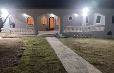 Chácara à venda em taubaté-sp, bairro barreiro: 2 quartos, 1 sala, 2 banheiros, 5 vagas de garagem, 150m² de área. venha conhecer!