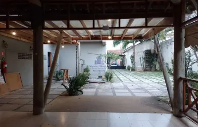 Ponto comercial de alto padrão em taubaté-sp, bairro quiririm: 1 sala, 3 banheiros, 1 vaga de garagem, 346,80 m² de área.