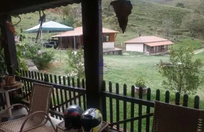 Imóvel residencial e comercial com natureza exuberante