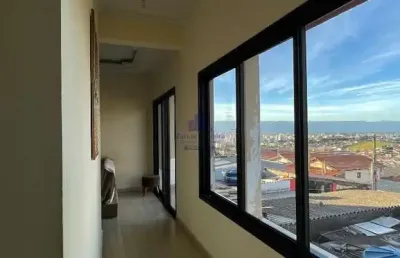 Sobrado  com ponto comercial localizado em bairro  privilegiado