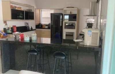 Casa de luxo em campos do conde 2, tremembé-sp: 4 quartos, 1 suíte, 3 salas, 2 vagas, 231,85 m² - venda ou locação!