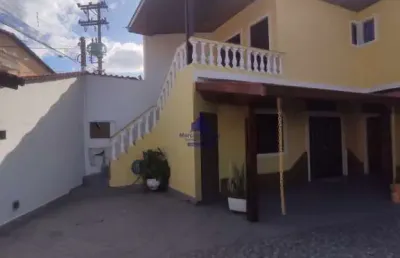 Casa com 4 quartos à venda na Vila São José, Taubaté 