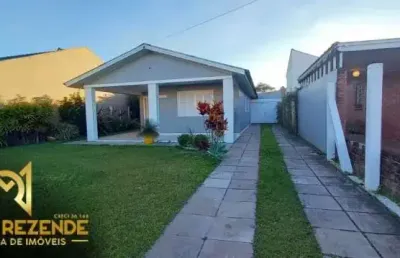 Casa 03 dormitórios  ao lado da avenida garibaldi no centro de imbé!
