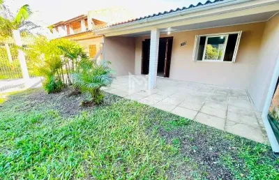 Casa geminada em excelente localização no centro de imbé!