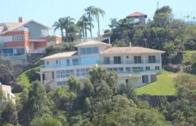 Belíssima residência alto padrão no melhor condomínio fechado em cacupé