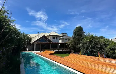 Casa em condomínio fechado com 4 quartos à venda no Campeche, Florianópolis 