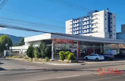 Pavilhão/lola com 2 estacionamentos privativos em camobi - pa1067