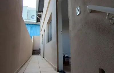 Casa para alugar com salão embaixo + terraço - ótimo para morar e montar seu negócio!! continental