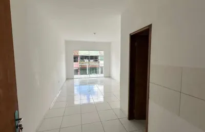 Sala comercial reformada com varanda no presidente dutra – ideal para profissionais e empresas!