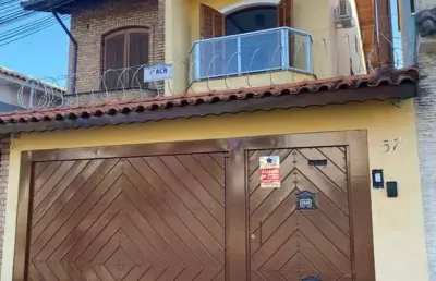 Excelente sobrado à venda, com 3 dormitórios, 1 suite, 6 vagas- jardim santa clara, guarulhos, sp