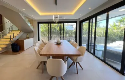 Casa em condomínio fechado com 4 quartos à venda na rua monte castelo, 2007, marechal rondon, canoas por r$ 4.300.000