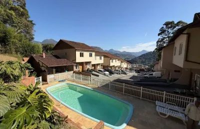Casa em condomínio para venda em teresópolis, araras, 3 dormitórios, 1 suíte, 2 banheiros, 2 vagas