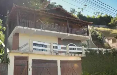 Casa para venda em teresópolis, barra do imbuí, 3 dormitórios, 1 suíte, 1 banheiro, 2 vagas