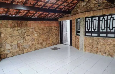 Venda | casa de 2 dormitórios com churrasqueira | vila tupi | praia grande