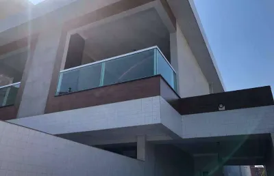 Sobreposta térrea 3 dormitórios suítes lavabo 2 vagas quintal 115 m² marapé
