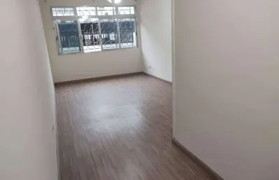 Apartamento térreo reformado 2 dormitórios 1 banheiro 1 vaga de garagem