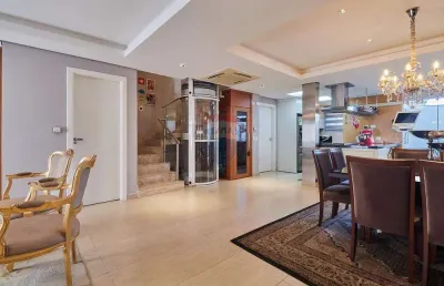 Venda | casa alto padrão com elevador em condomínio fechado – santo inácio, curitiba/pr