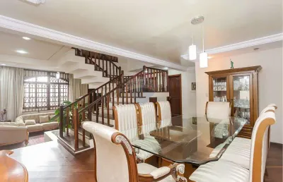 Sua nova história começa aqui: elegância e conforto no coração do guabirotuba!