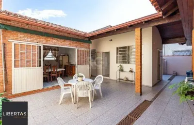Casa sobrado no partenon de 3 dormitórios e amplo pátio