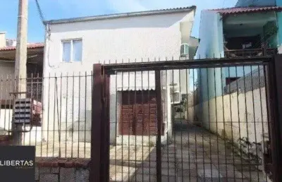 Casa em condomínio de 3 dormitórios e vaga no partenon