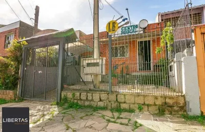 Casa com 3 quartos à venda na Avenida José Gertum, 490, Chácara das Pedras, Porto Alegre