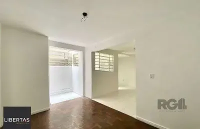 Apartamento no praia de belas de 2 dormitórios desocupado
