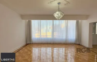 Super apartamento reformado de 3 dormitórios em ótima localização na duque
