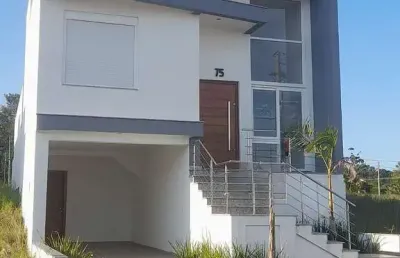 Casa com 3 quartos à venda na Rua Affonso Lunardelli, 75, Hípica, Porto Alegre