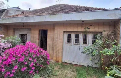 Viva com estilo: casa à venda em excelente localização.