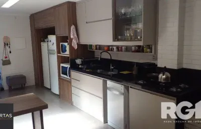 Casa com 3 quartos à venda na Rua Magalhães Calvet, 150, Sarandi, Porto Alegre
