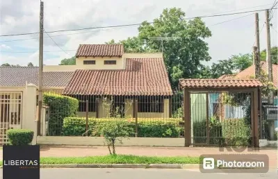 Casa | 02 dormitórios | amplo terreno | vila nova | zona sul