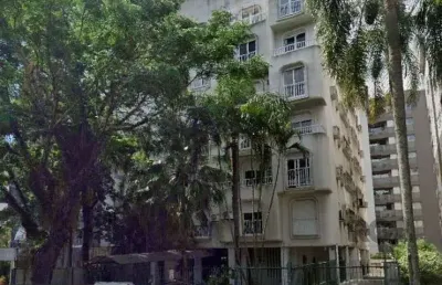 Excelente apartamento de 148m² com 3 dormitórios sendo 1 suíte e 2 vagas.