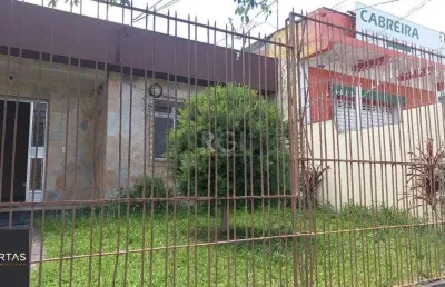 Casa  com 03 dormitórios e 01 suíte no bairro partenon porto alegre/rs