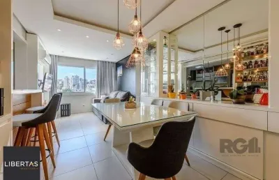Apartamento 68 m² mobiliado, 2 dormitórios, sendo 1 suíte e 1 vaga.