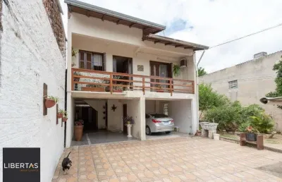 Casa para venda - 161m², 3 dormitórios, 3 vagas - nonoai