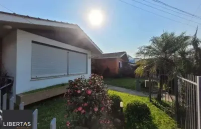 Casa 4 dormitórios para alugar três figueiras porto alegre/rs