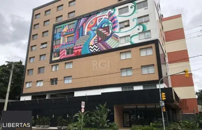 Stúdio totalmente mobiliado, na cidade baixa,com box,prédio com infraestrutura