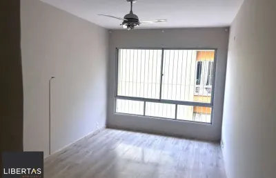 Apartamento no cristal de 2 dormitórios, dependência e vaga