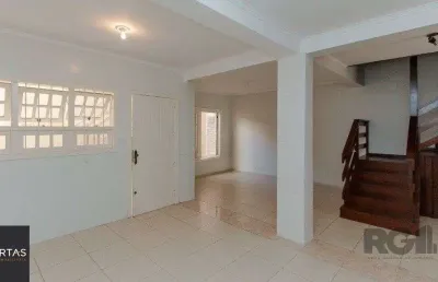Casa com 4 dormitórios, 4 vagas no bairro vila jardim