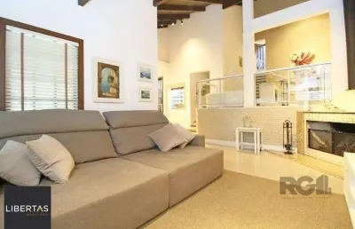 Casa 245m² - 3 dormitórios, 4 vagas no bairro cavalhada