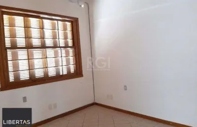 Casa para venda - 150m², 3 dormitórios, sendo 1 suites, 4 vagas - floresta