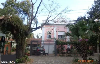 Casa para venda - 240m², 6 dormitórios, 4 vagas - teresópolis