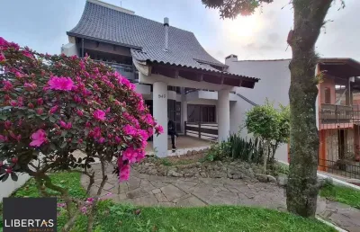 Casa com 537,00 m² com 04 dormitórios no bairro tristeza